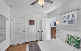 Cactus Room - Private Entrance